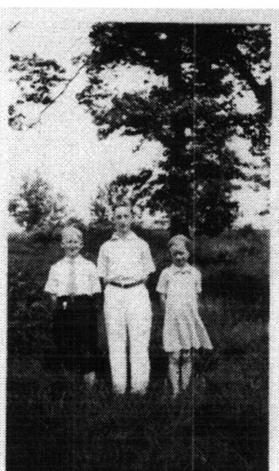 1932 Johnny, Bill, Margaret in Highland Park, Brooklyn